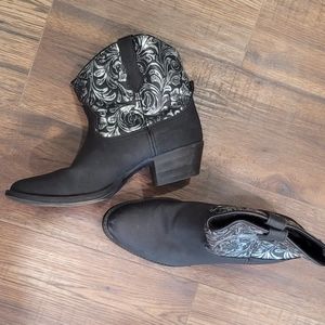 Womens boots
